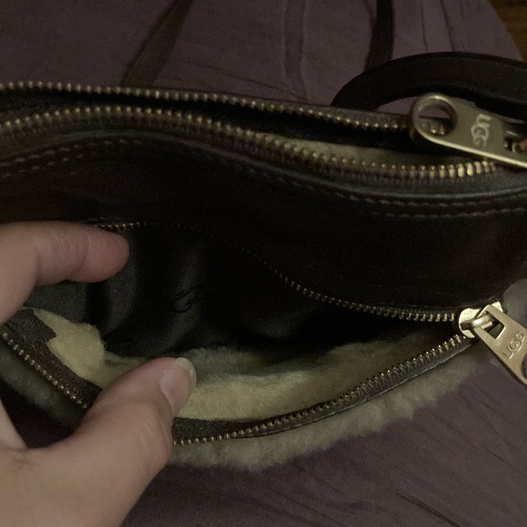 UGG - Picture 3 of 7